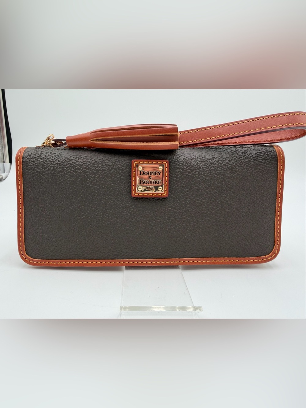 Dooney & Bourke Kirby Tatum Wristlet